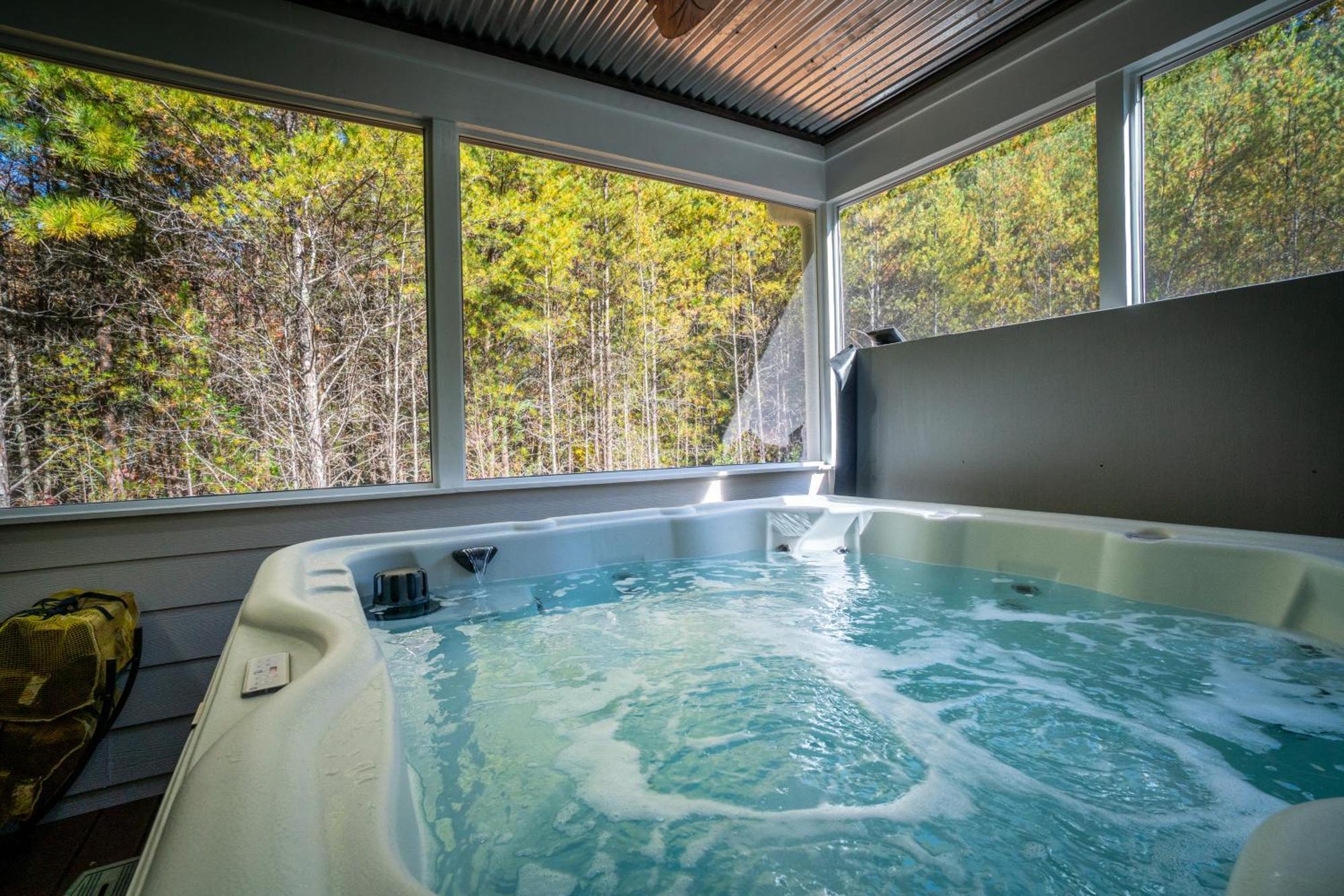 Par-Tee Haus I- Game Room & Hot Tub-Walk To Helen Exteriér fotografie
